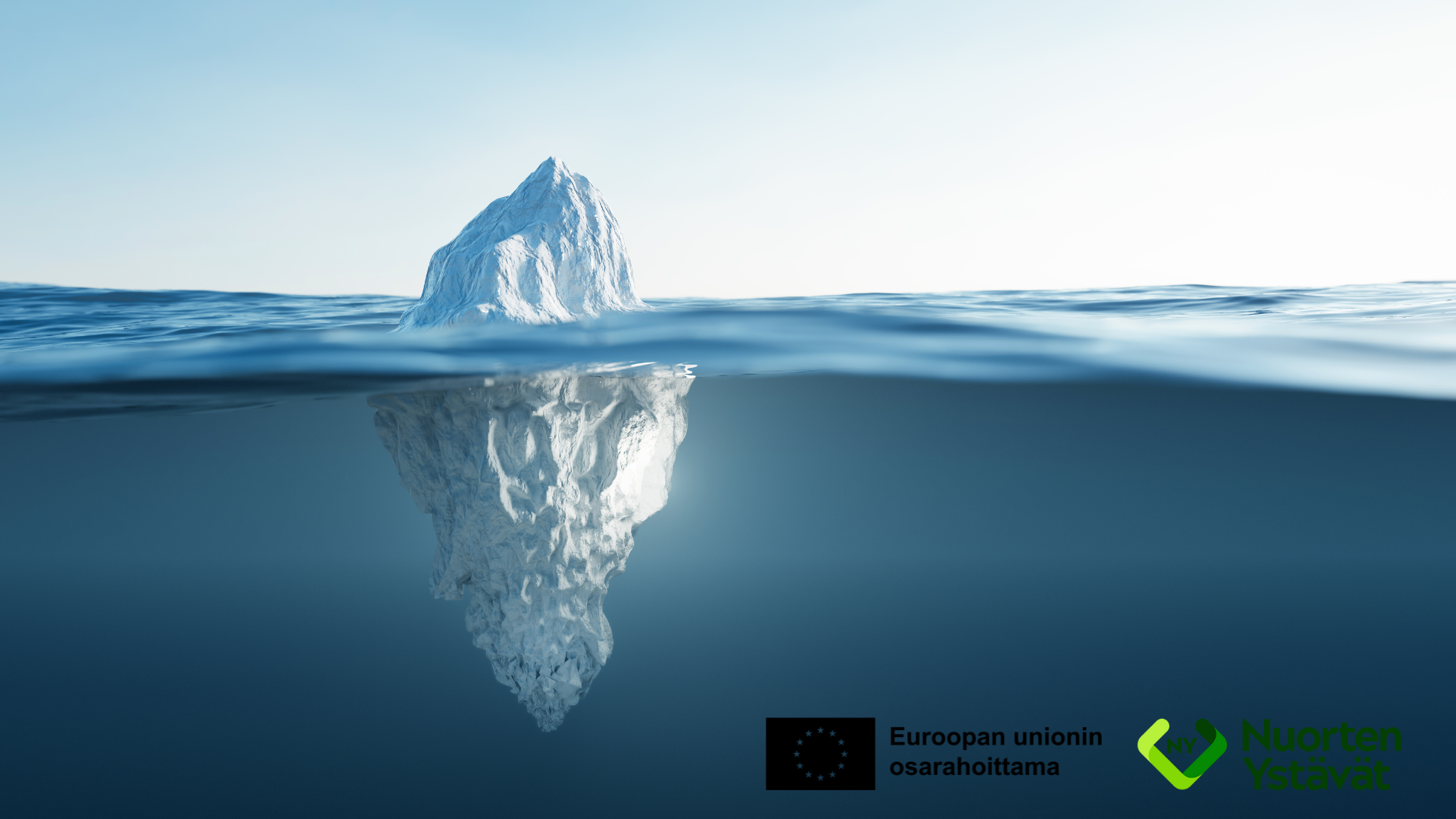 Tyynellä merellä kelluva jäävuori, josta näkyy sekä pinnan ylä- että alapuolinen osa.